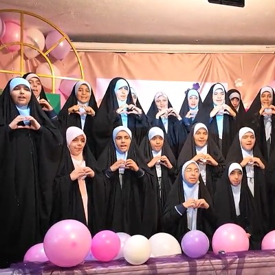 جشن میلاد حضرت زهرا(س) و روز مادر در متوسطه اول دخترانه