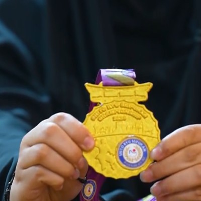 خانم خشنود، دارنده مدال طلای کاراته
